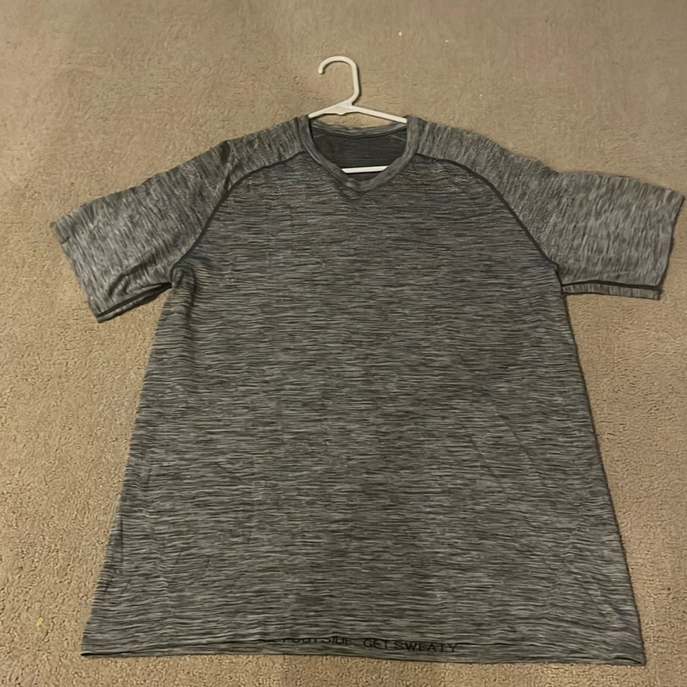 Lululemon men’s shirt (get outside get sweaty) (large) great condition.